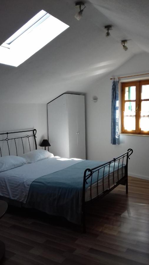 Apartments Mime - Small House Водице Экстерьер фото