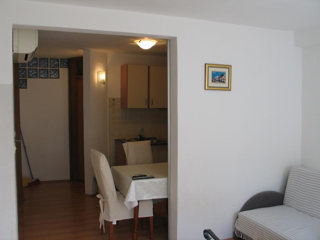 Apartments Mime - Small House Водице Экстерьер фото