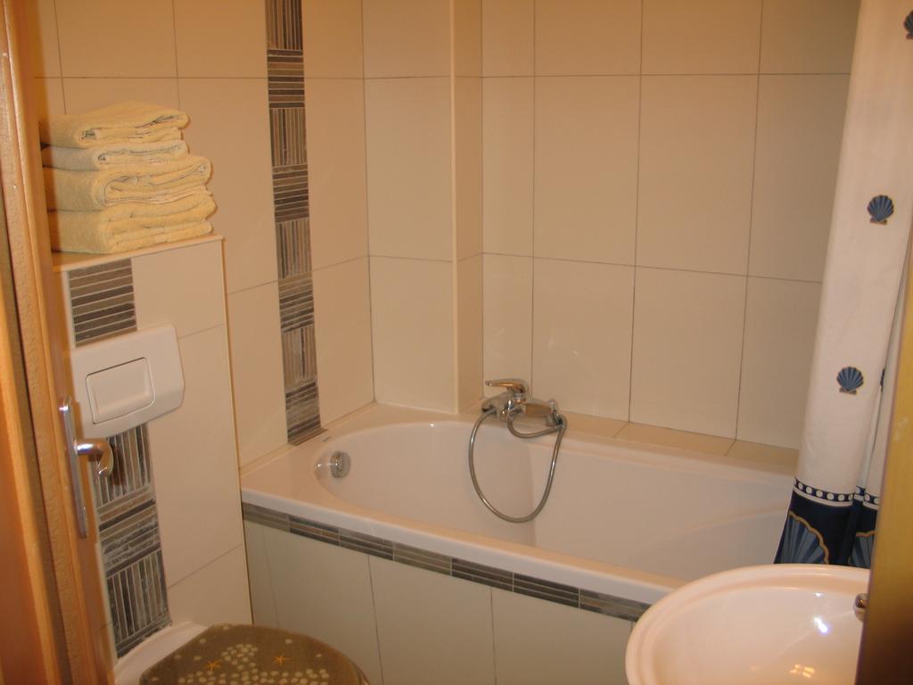 Apartments Mime - Small House Водице Экстерьер фото