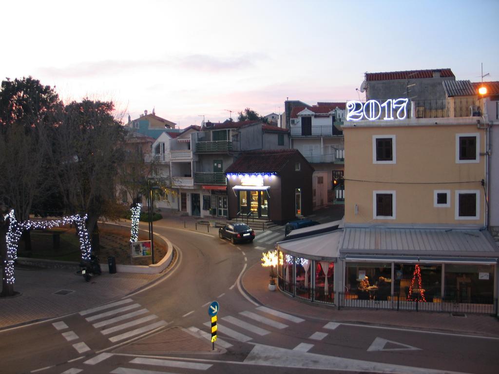 Apartments Mime - Small House Водице Экстерьер фото