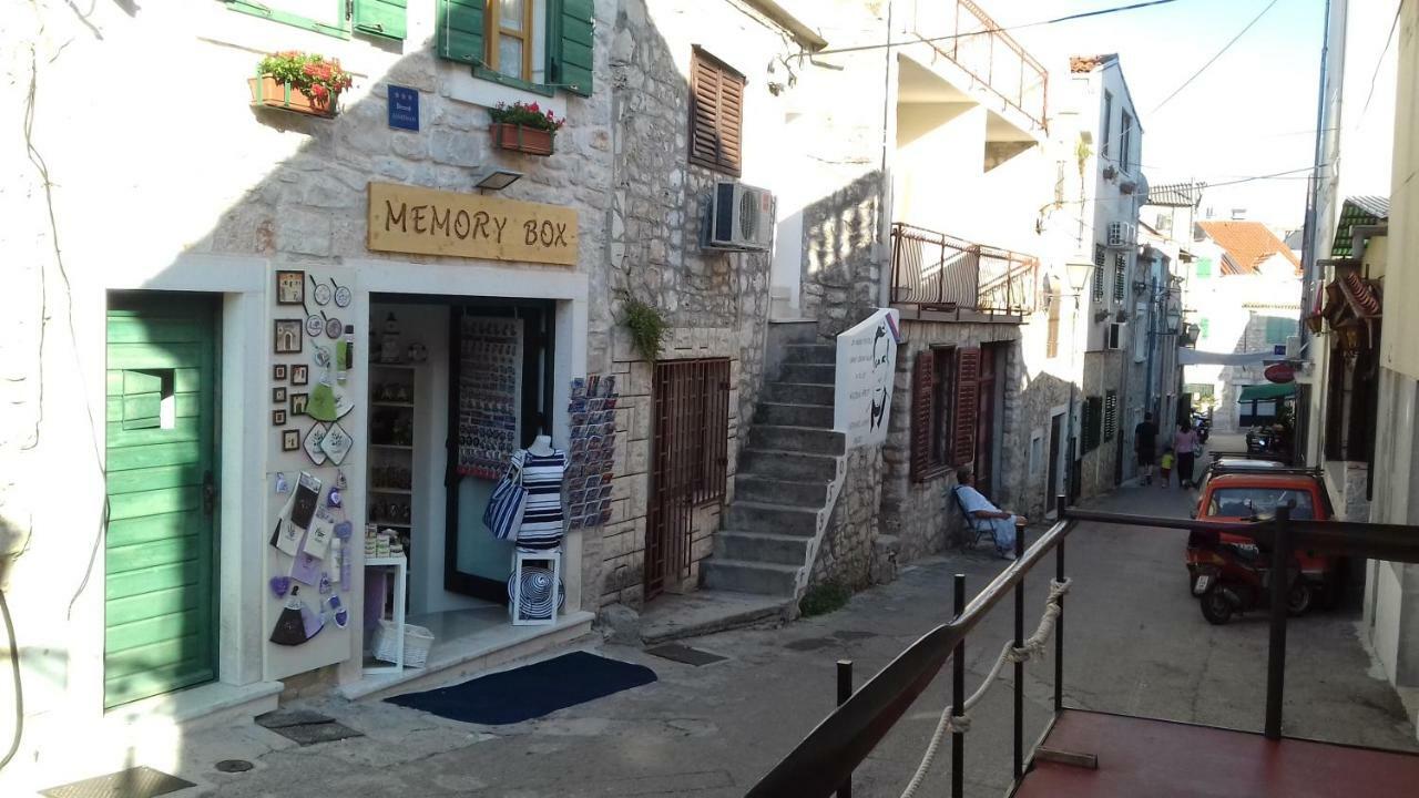 Apartments Mime - Small House Водице Экстерьер фото
