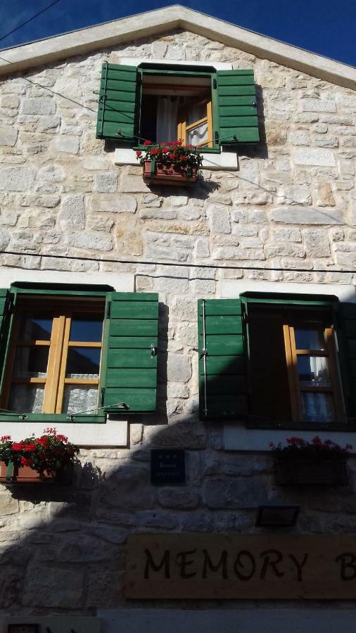Apartments Mime - Small House Водице Экстерьер фото