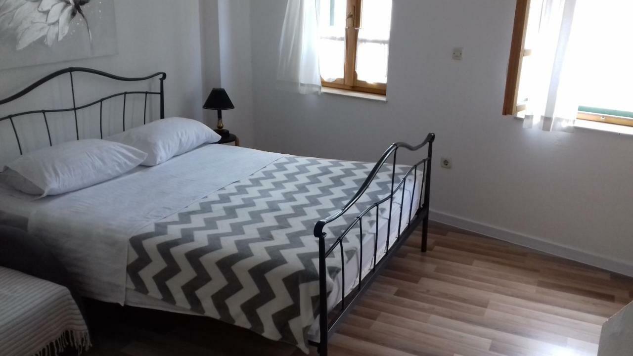 Apartments Mime - Small House Водице Экстерьер фото